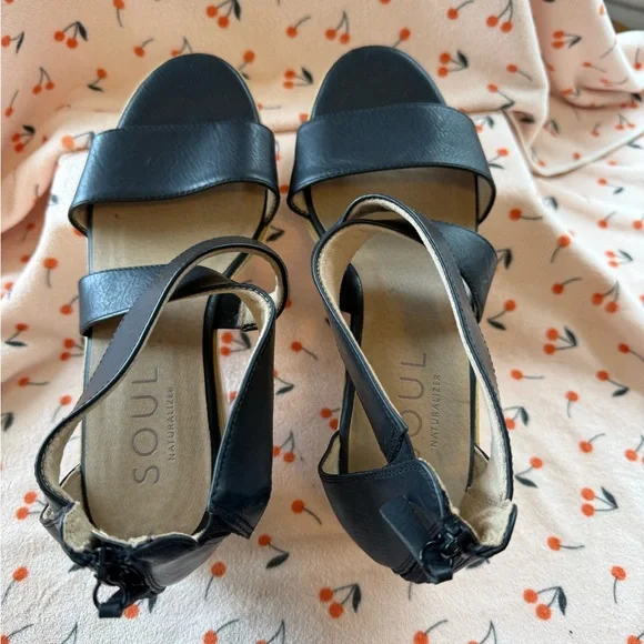 SOUL Naturalizer Black & Gold Platform Wedge Sandals - Picture 3 of 5